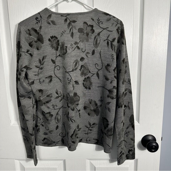 Talbots gray floral cardigan, buttons, size small, acrylic/wool, spring, layer - Picture 3 of 8